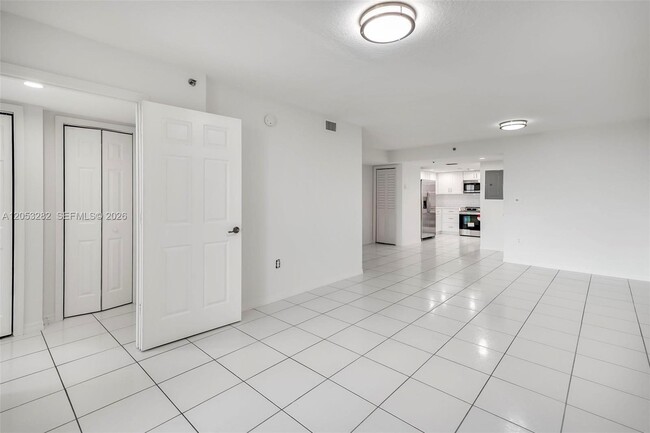 Building Photo - 1650 Coral Wy Unit 604
