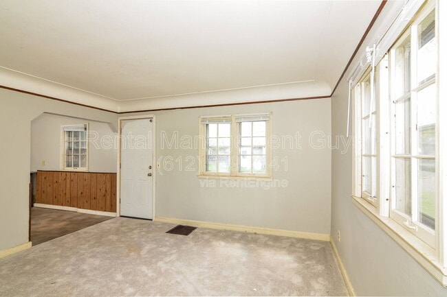 Photo - 4400 Xenia Ave N