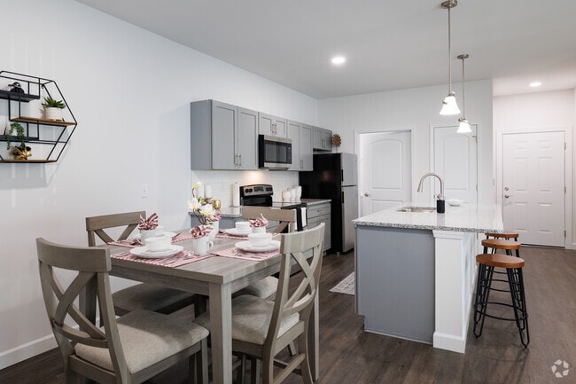 2BR, 2BA - 1,175SF - Dining room - West Village