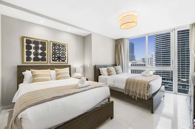 Photo - 485 Brickell Ave Unit SI FL24-ID1022287P