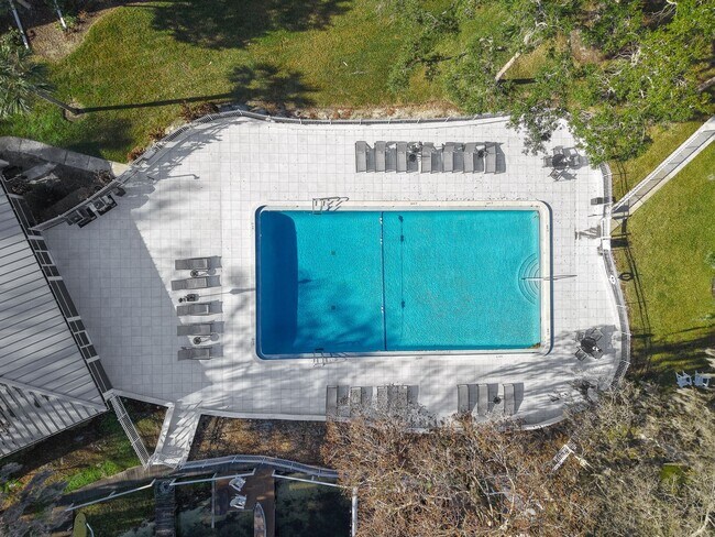 Photo - Lake Maitland Living | Mid-Century Charm