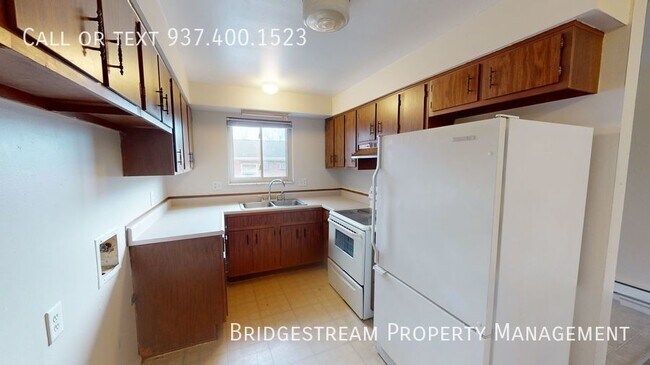 Photo - 2 Bedroom 1 Bath Apartment Unit 5