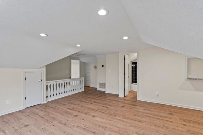 Photo - 4206 Southern Pkwy Unit Southern Parkway  2 - LTR