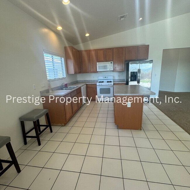 Photo - Beautiful Home with 3 Car Garage in Sonora...