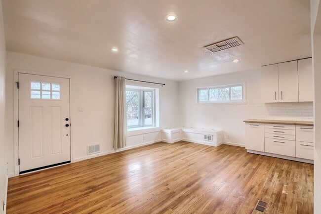 Photo - 4 Bedroom single family home in Northglenn