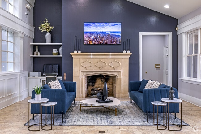 Clubhouse Lounge - The Lyndon