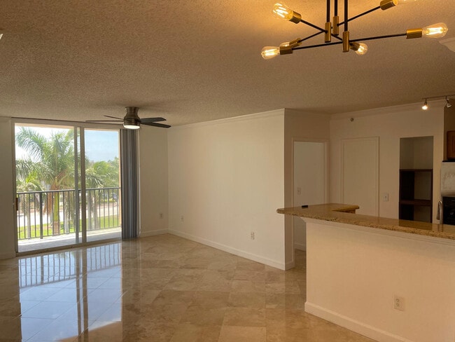 Photo - 651 Okeechobee Blvd Unit 409