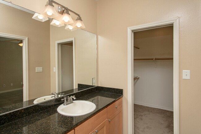 Photo - 411 Montauk Ct