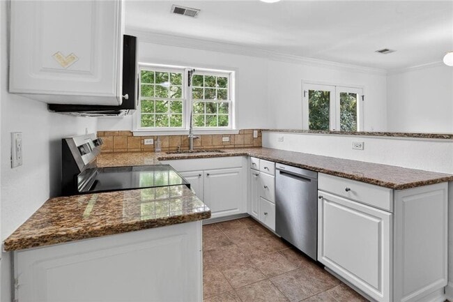 Photo - 115 Peachtree Memorial Dr NW Unidad C4