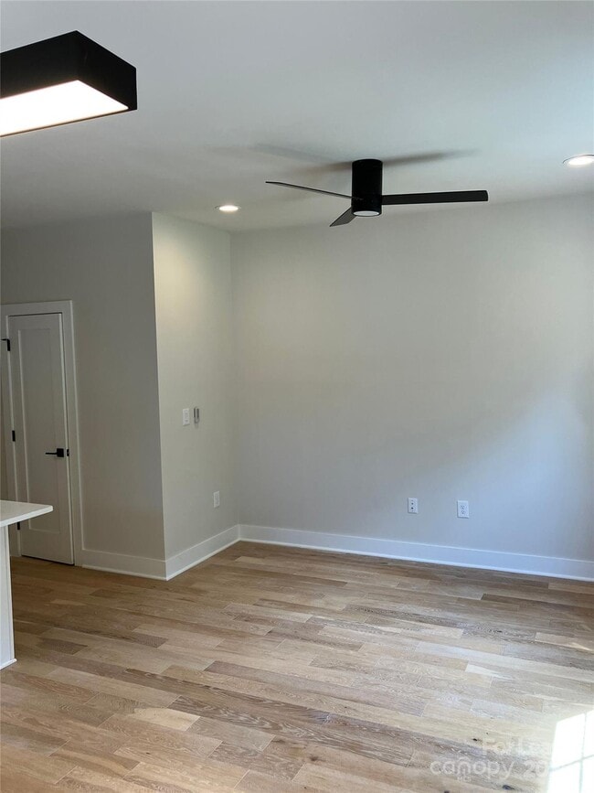 Photo - 19815 N Ferry St