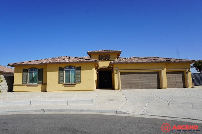 8904 Costa Blanca Dr