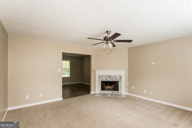 Photo - 640 Windchase Pl