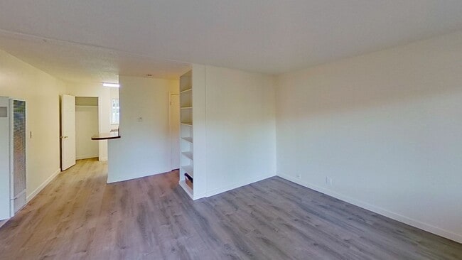 Photo - Bali Hai Garden Apartments