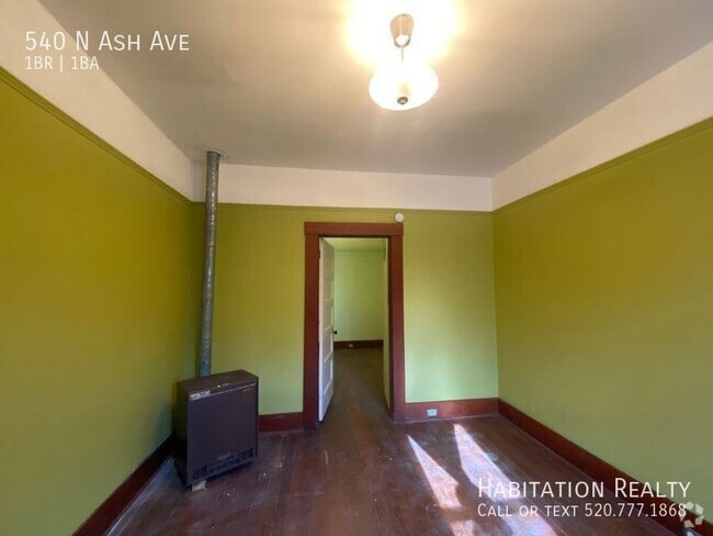 Building Photo - 540 N Ash Ave Rental