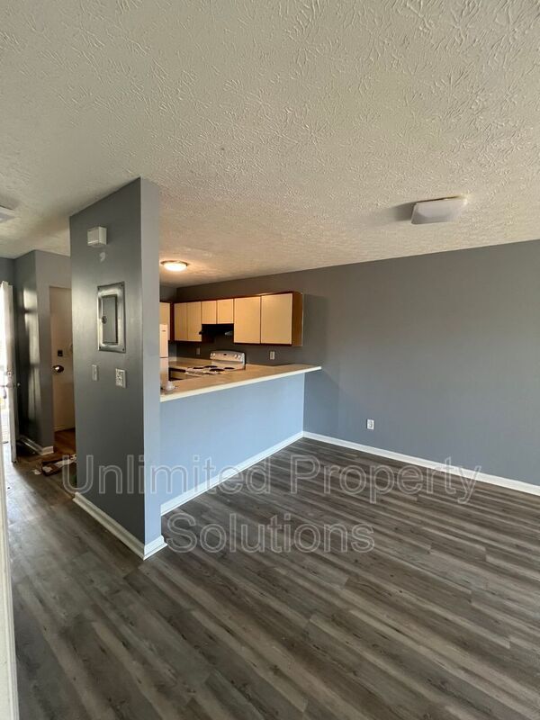 Photo - 215 Sunn Aire Ct House