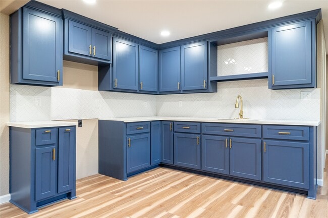 Photo - 130 E Bernard St