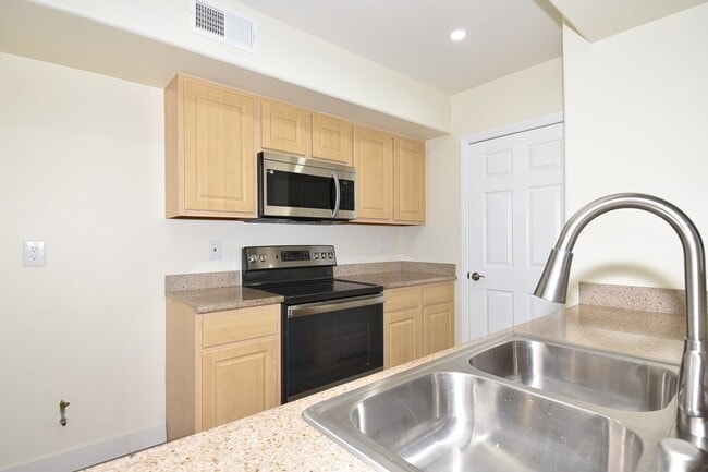 Photo - Charming 2nd Floor Unit In Gated Community!