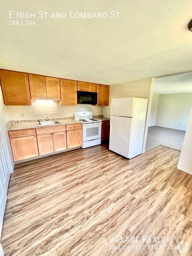 Building Photo - 72A E High St Unit B Rental