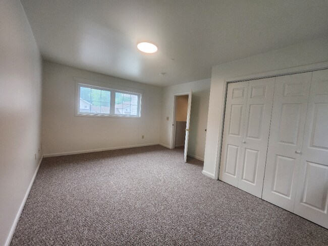 Photo - 12 Starflower Ln