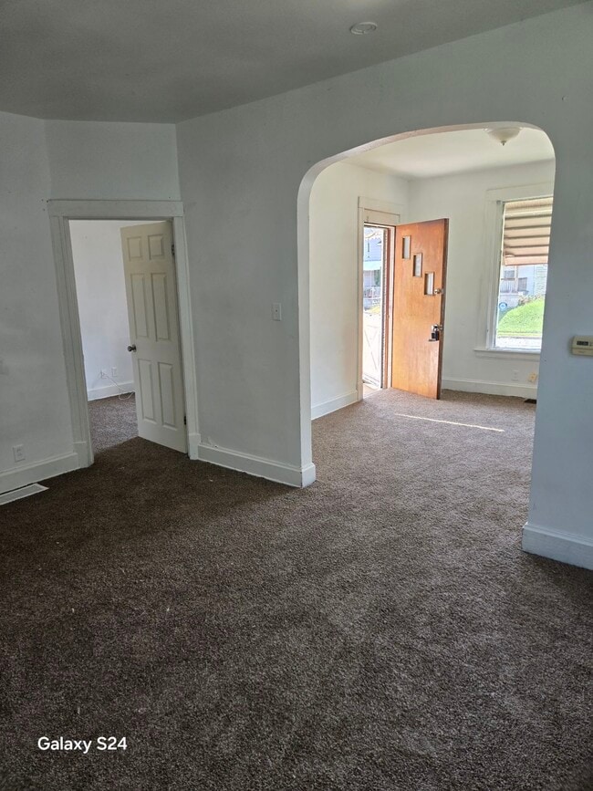 Photo - 1135 Woodville Rd