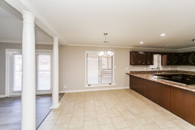 Photo - 6404 Evergreen Dr