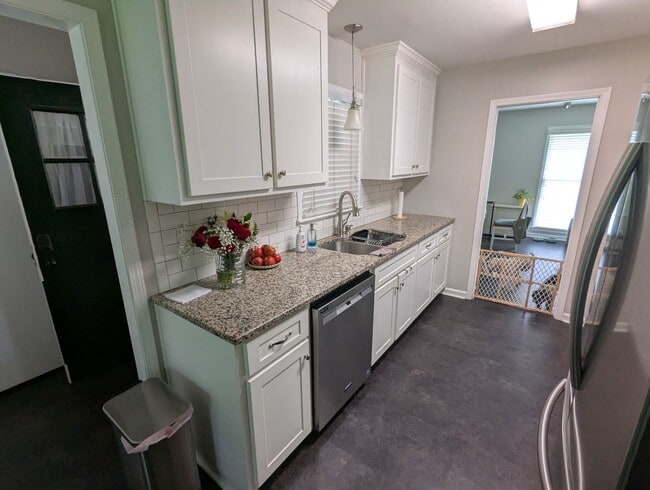 Photo - Nice 3 bedroom 2 Bath in Heritage Hills