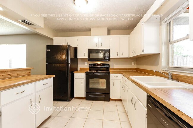 Photo - 7257 56th Ave N
