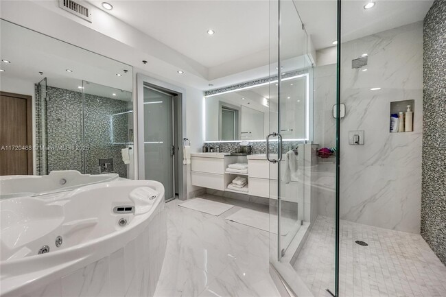 Photo - 18671 Collins Ave Unit 201