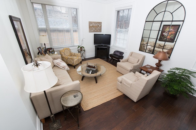 Photo - Chapel Hill Apartments