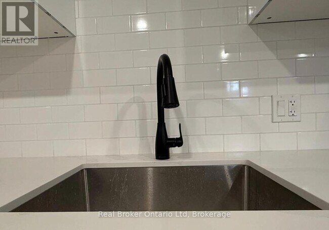 Photo - 29 Hewitt Pl