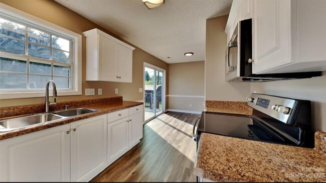 Photo - 1617 Whetstone Ct