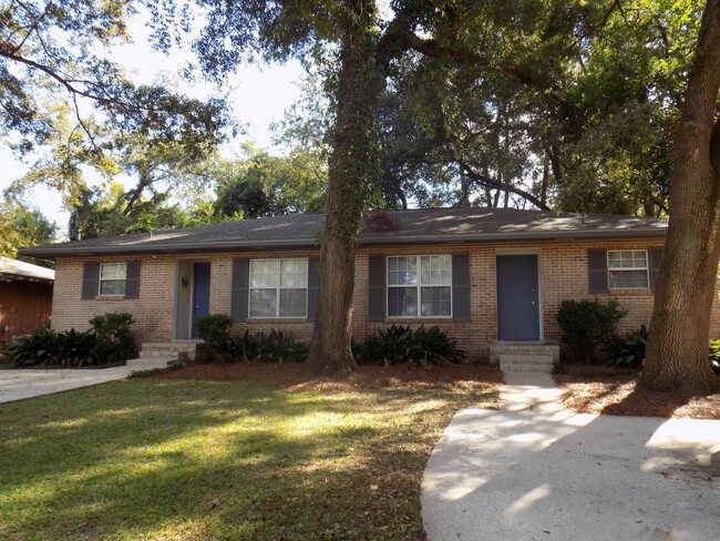 Photo - 2129 Corinne St Casa