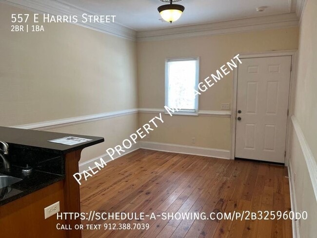 Photo - 557 E Harris St