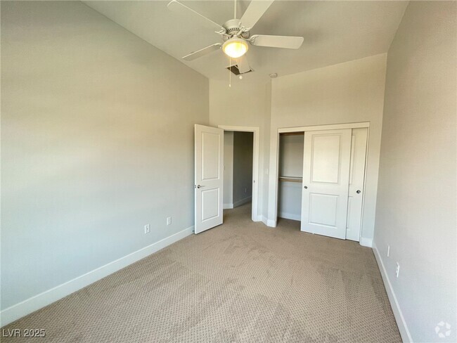 Building Photo - 10557 Ridge Glow Ave Rental