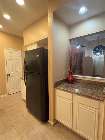 1208 Canoe Ln