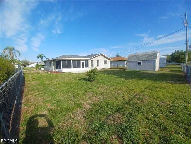 Photo - 3305 SW 7th Pl