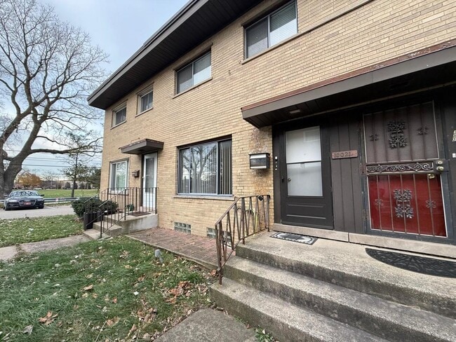 Photo - 10021 Frontage Rd