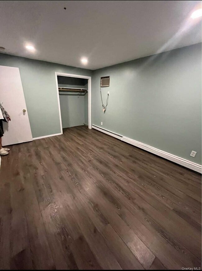 Photo - 141 E John St