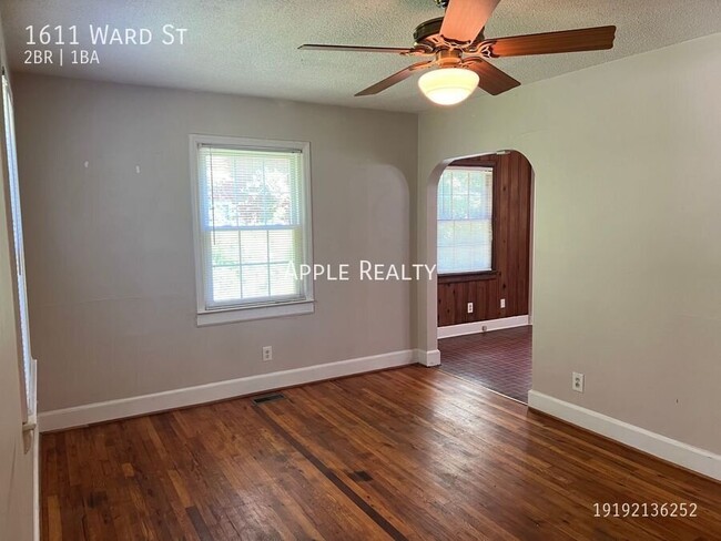 1611 Ward St