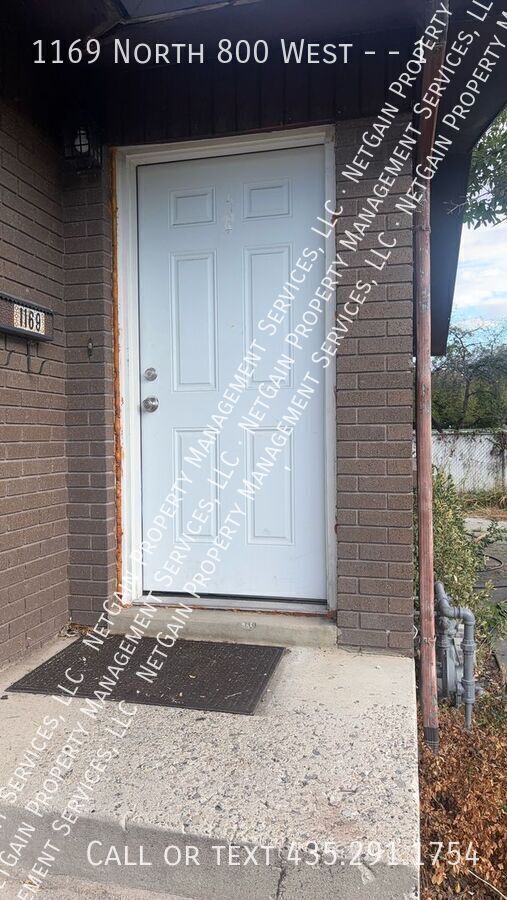 Building Photo - 1169 N 800 W St Unit 1
