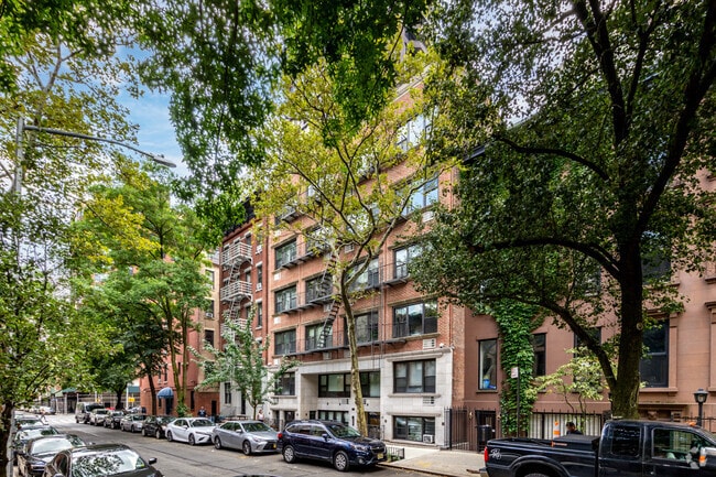 Photo - 444 E 87th St