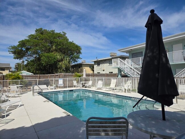 Photo - 7605 Ridgewood Ave Unit 111