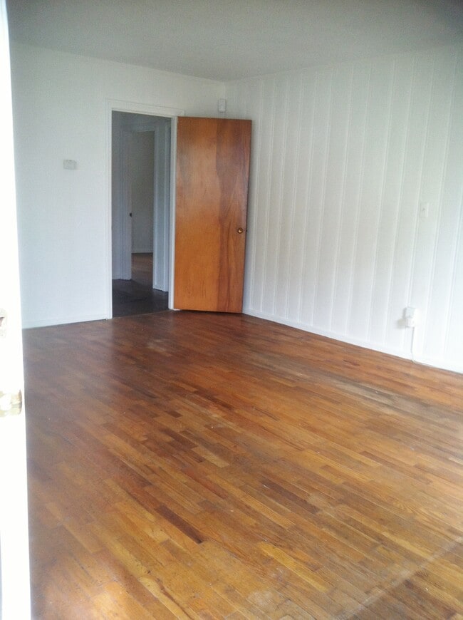 Photo - 705 Jackson Blvd
