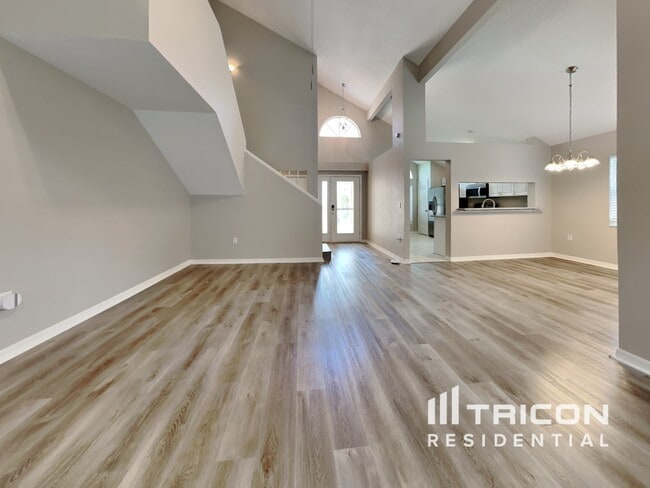 Photo - 528 Little Lake Ct