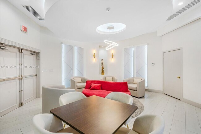 Photo - 3610 Yacht Club Dr Unit 1016