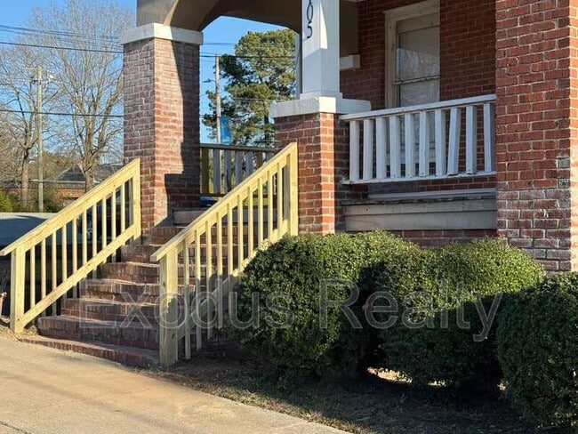 Photo - 105 Gordon St Unit Apt 03