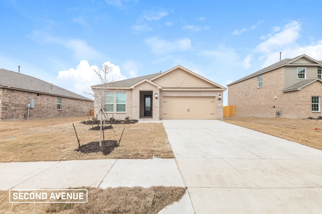 Photo - 2105 Meadow Dr House