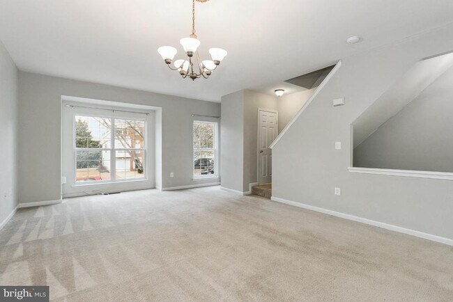 Photo - 2261 Forsythia Dr