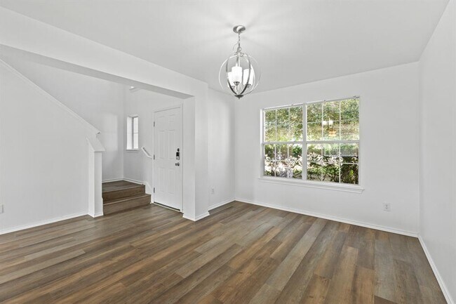 722 Lavaca Loop