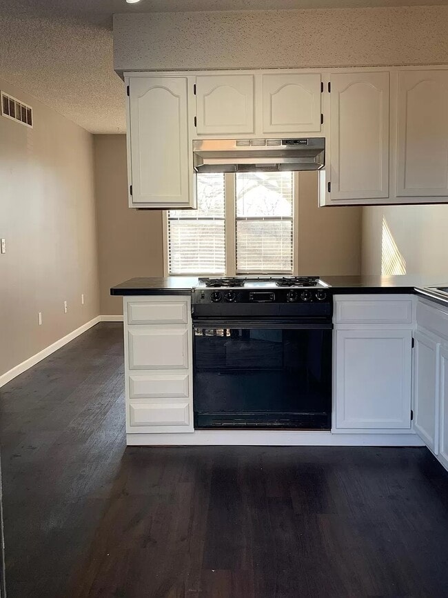 Photo - 601 SE 110th Rd